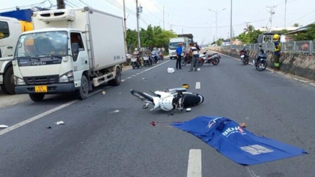 62 người chết, 77 người bị thương do tai nạn giao thông trong 5 ngày nghỉ Tết - Ảnh 1.