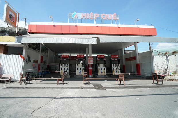 Nhiều cây xăng ở TP.HCM thản nhiên... nghỉ Tết - Ảnh 4. Nhiều cây xăng ở TP.HCM thản nhiên... nghỉ Tết - Ảnh 4.