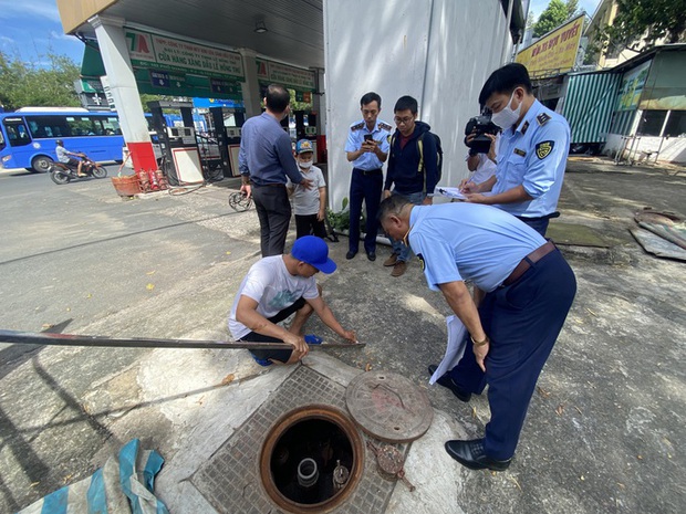 Tạm thời nghỉ Tết, chủ 2 cây xăng ở TP.HCM nói gì? - Ảnh 1.
