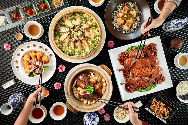 Tiếc rẻ đồ ăn thừa ngày Tết, người đàn ông nôn ra máu và phải cấp cứu vì viêm dạ dày ruột nguy kịch - Ảnh 1. Tiếc rẻ đồ ăn thừa ngày Tết, người đàn ông nôn ra máu và phải cấp cứu vì viêm dạ dày ruột nguy kịch - Ảnh 1.