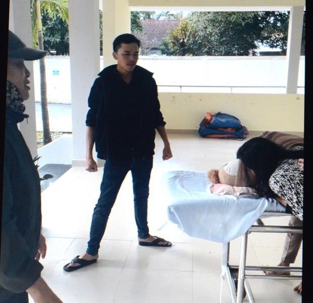Bé 3 tuổi nghi hóc hạt bí tử vong, người nhà tố bệnh viện tắc trách - Ảnh 2.
