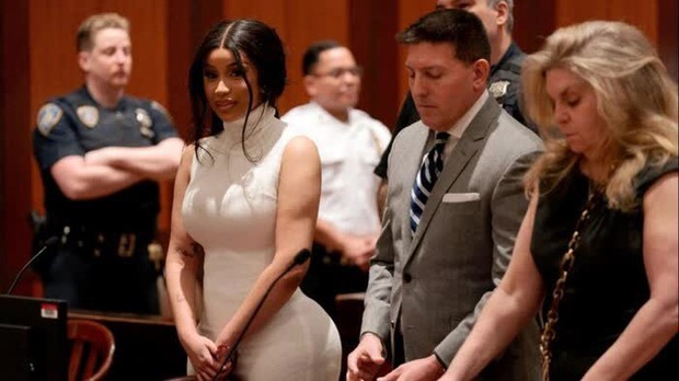 It's not Cardi B: Going to court but thinking she's going to Fashion Week! - Photo 3.