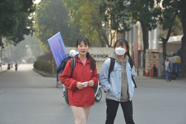 Sinh viên trở lại trường sau kỳ nghỉ Tết Nguyên Đán 2023: Hết Tết rồi, tập trung học hành thôi! - Ảnh 18.