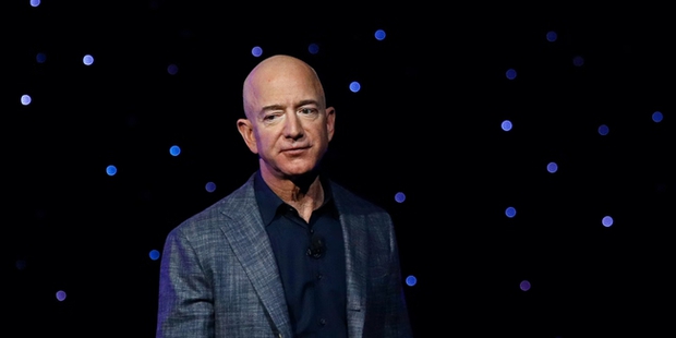 10 tỷ phú mất nhiều tiền nhất năm 2022: Mark Zuckerberg bay 80 tỷ USD, riêng Elon Musk lập luôn kỷ lục Guinness - Ảnh 2.