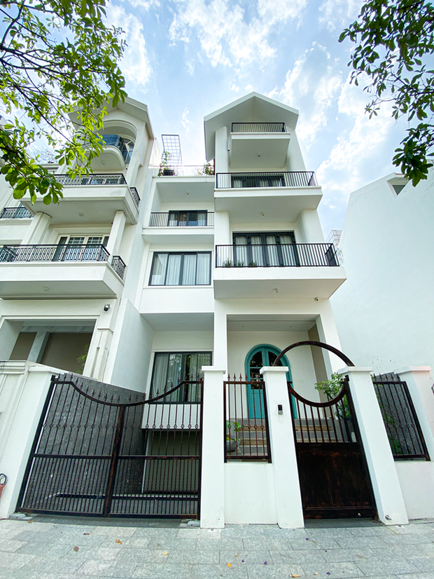Cô gái chi 7 tỷ sửa nhà năm 25 tuổi: Lắp đầy nội thất đắt tiền, còn chuyện sống an toàn thì sao? - Ảnh 3. Cô gái chi 7 tỷ sửa nhà năm 25 tuổi: Lắp đầy nội thất đắt tiền, còn chuyện sống an toàn thì sao? - Ảnh 3.