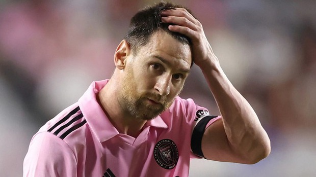 Đội bóng bất ngờ lột xác, Messi tranh thủ tái ngộ Ronaldo sớm hơn dự kiến