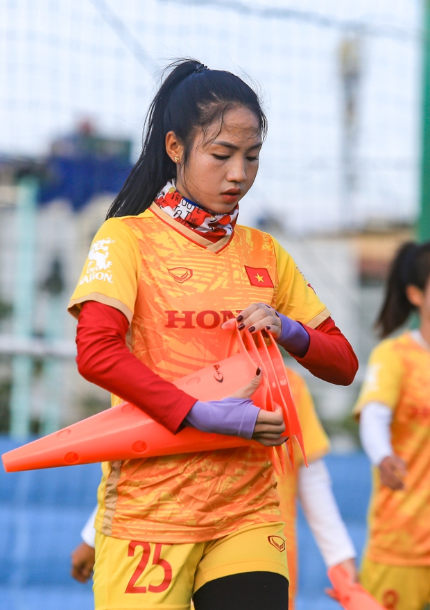 Bật mí bí quyết chăm sóc da tập luyện của hotgirl Thanh Nhã và Trần Thị Duyên dưới ánh nắng chói chang