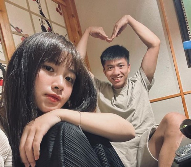 Vừa kinh doanh khách sạn, vợ chồng Phan Văn Đức bất ngờ mở quán nướng siêu hot