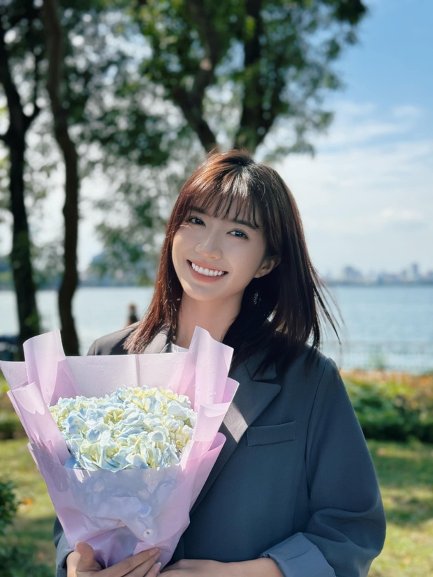 Một nữ diễn viên Thương Ngày Nắng Về đóng phim mới cùng Huyền Lizzie, khoe ảnh tình tứ với bạn diễn nam? - Ảnh 1. Một nữ diễn viên Thương Ngày Nắng Về đóng phim mới cùng Huyền Lizzie, khoe ảnh tình tứ với bạn diễn nam? - Ảnh 1.