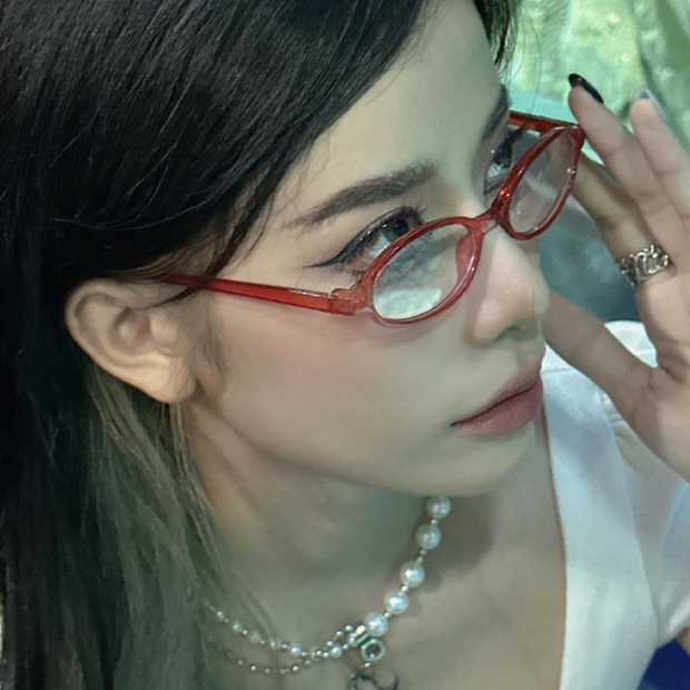 Vẻ đẹp thần thái của bạn trai MisThy gây sốt cộng đồng, so sánh ngất ngây với tướng nữ Liên Quân