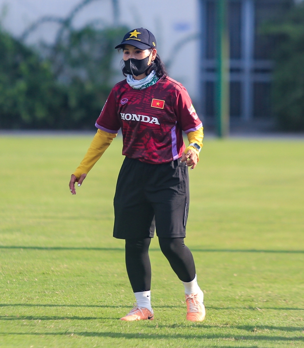 Bật mí bí quyết chăm sóc da tập luyện của hotgirl Thanh Nhã và Trần Thị Duyên dưới ánh nắng chói chang