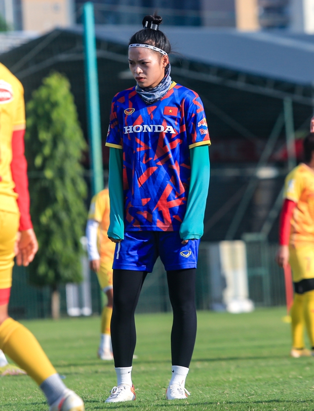 Bật mí bí quyết chăm sóc da tập luyện của hotgirl Thanh Nhã và Trần Thị Duyên dưới ánh nắng chói chang