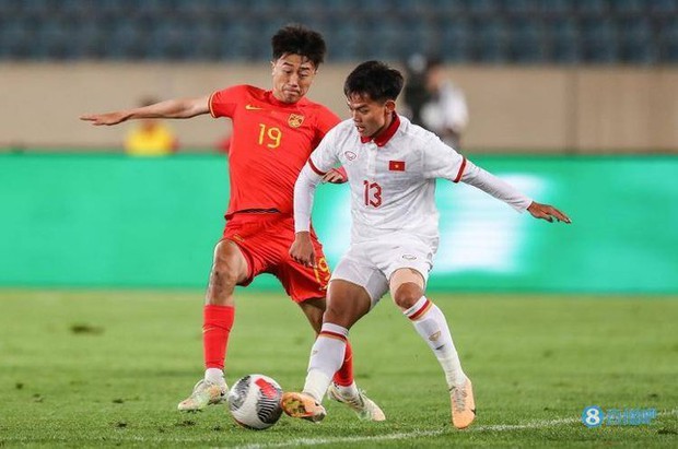 Đội tuyển Trung Quốc lội ngược dòng đánh bại ĐT Việt Nam 2-0, nhưng fan vẫn nghi ngờ chiến thắng