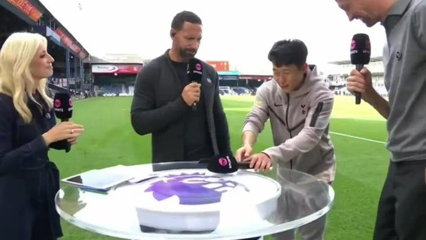 Khám phá hành động khó tin của Son Heung-min sau phỏng vấn: Người đàn ông lịch sự đúng nghĩa!