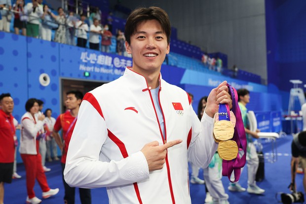 Nhà vô địch bơi lội ASIAD 2023 nổi bật với chiều cao 1,91m, ngoại hình cuốn hút như ngôi sao điện ảnh
