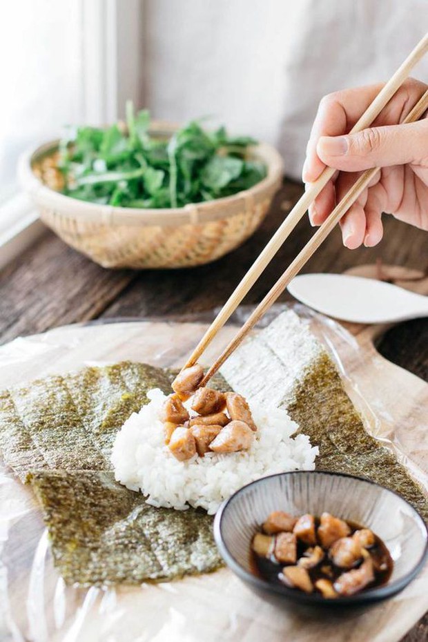 Bí quyết để người Nhật ăn cơm trắng vẫn giữ lượng đường trong máu ổn định, 3 bước kiểm soát đường huyết hiệu quả - Ảnh 2.