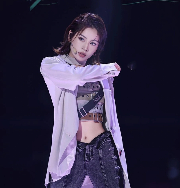 Chi Pu - “tiền bối” khoe bí quyết thành công với bản hit Đạp Gió