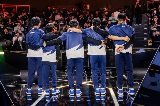 Những bức ảnh nghẹt thở từ trận đại chiến VCS tại CKTG 2023: GAM trắng đêm nhưng ai thật sự xứng đáng đi tiếp!