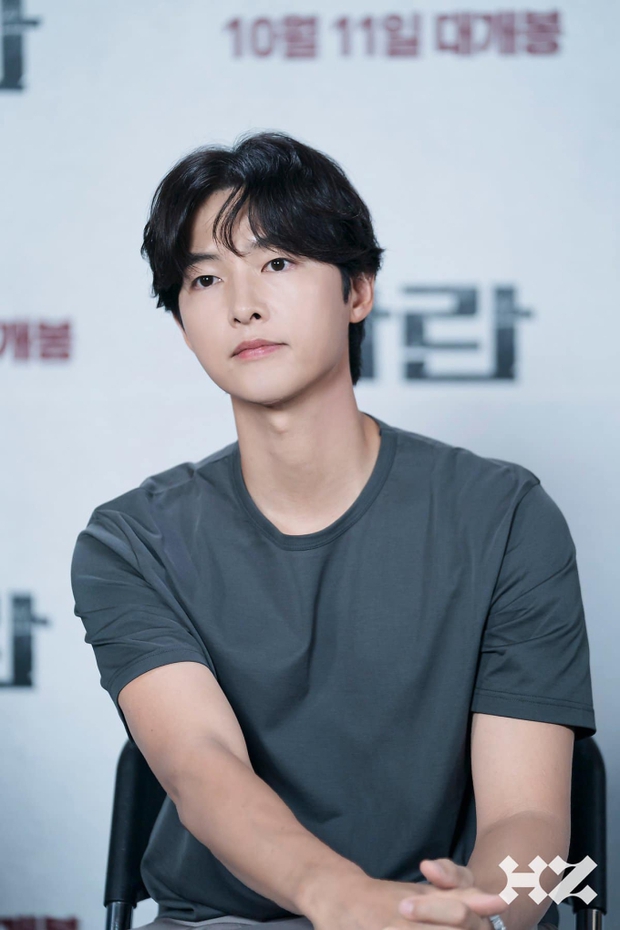 Sự nghiệp của Song Joong Ki tụt dốc thật sự: Làm gì cũng bị chỉ trích, phim mới ra rạp ế khách tới khó tin - Ảnh 5.