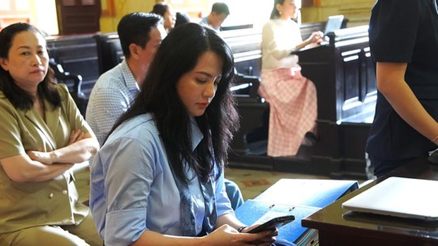 Đức An háo hức thương lượng với người mẫu nổi tiếng Ngọc Thuý