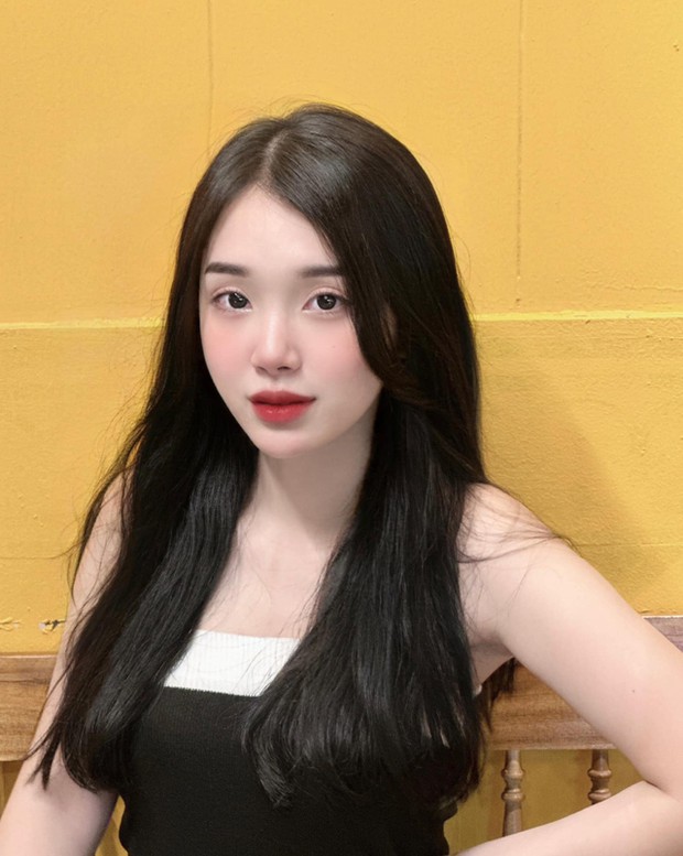 Tiết lộ: Bạn gái hotgirl của hậu vệ ĐT Việt Nam chọn bắt chước Son Heung-min cho ngưỡng mộ! 