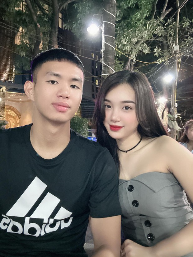 Tiết lộ: Bạn gái hotgirl của hậu vệ ĐT Việt Nam chọn bắt chước Son Heung-min cho ngưỡng mộ! 