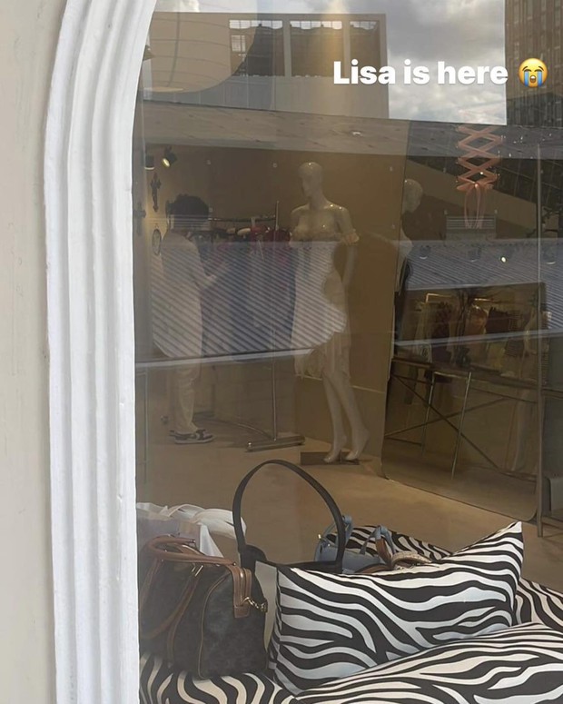 Lisa khoe cận nhan sắc búp bê tại Việt Nam: Những điều bất ngờ không phải ai cũng nhìn thấy