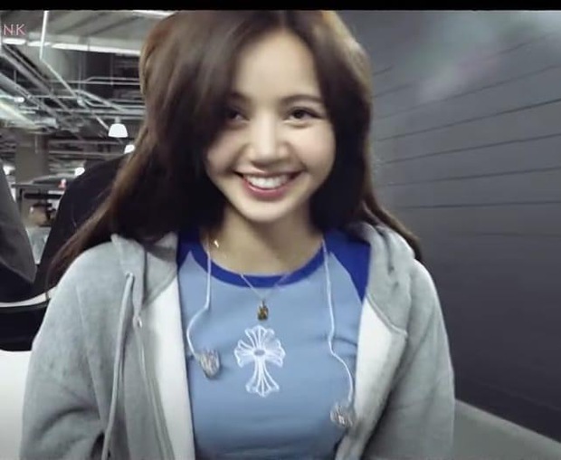 Lisa khoe cận nhan sắc búp bê tại Việt Nam: Những điều bất ngờ không phải ai cũng nhìn thấy