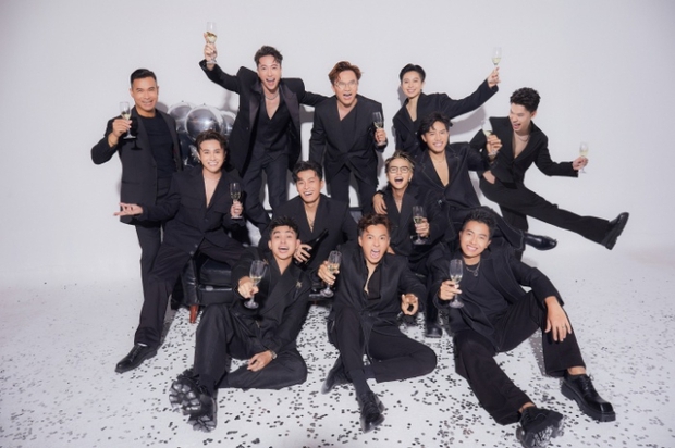 Dàn sao náo động tại bộ ảnh cưới Puka - Gin Tuấn Kiệt: Hoà Minzy - Khánh Vân rực rỡ, chú rể ôm vợ siết chặt