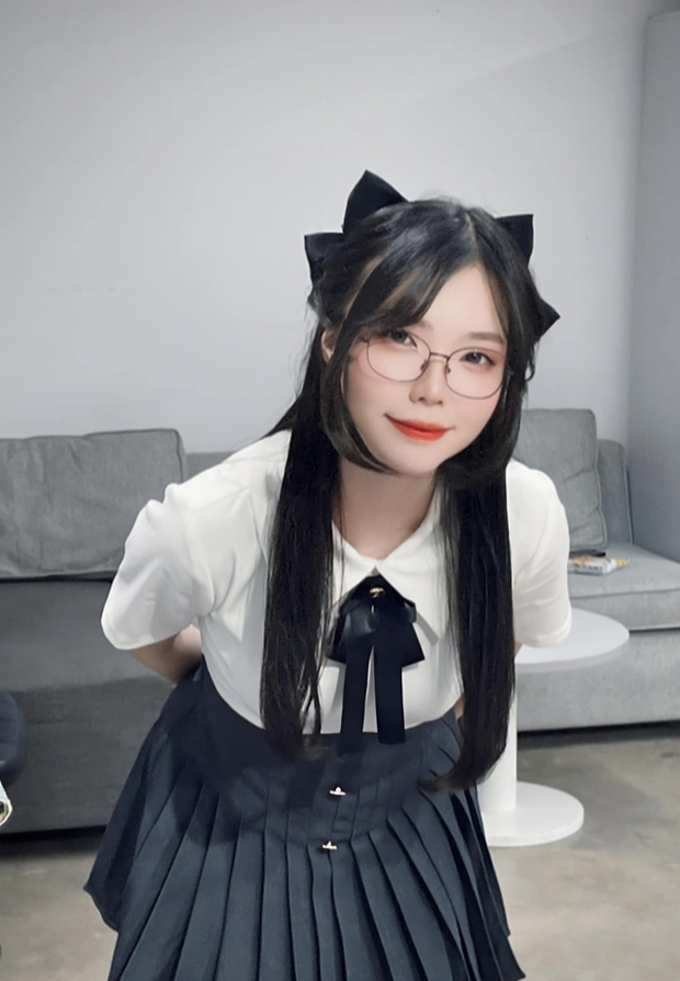 Bóng hồng Việt chịu thử thách đáng thất vọng khi công tác doanh nghiệp tại CKTG