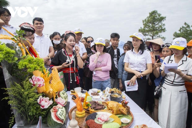 Check-in mùa thu vàng trên đỉnh Phượng Hoàng - Ảnh 7.