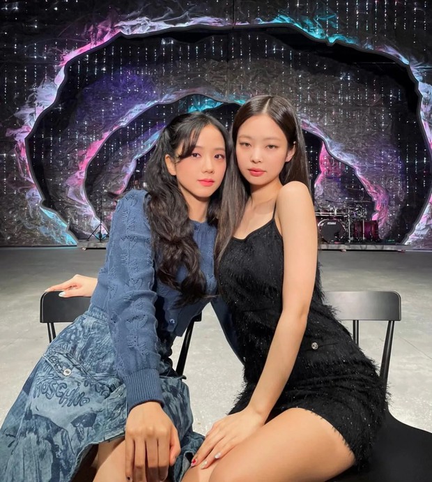 YG khủng hoảng: G-Dragon rời công ty, BLACKPINK chuẩn bị đổi-đời, nhóm nữ mới ra mắt sắp tới!