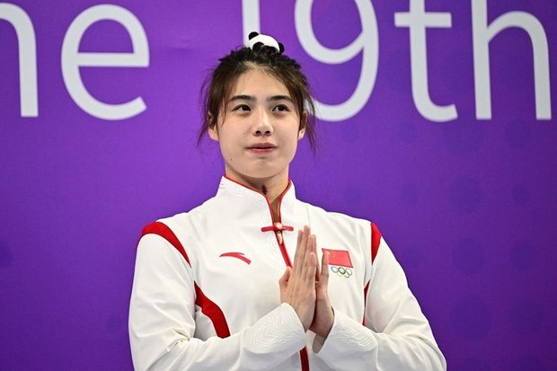 Nữ kình ngư xuất sắc đi vào lịch sử với 6 kỷ lục tại Asiad 19
