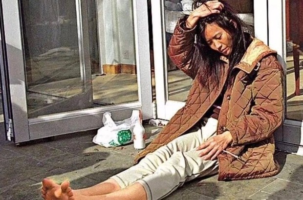 Mỹ nhân phim Châu Tinh Trì: Trải qua ác mộng, đấu tranh tâm lý và lặng lẽ rời xa ở tuổi 55+