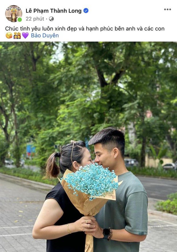 Cầu thủ đặc biệt 'đốt mắt' vợ và bạn gái chỉ trong 1 ngày