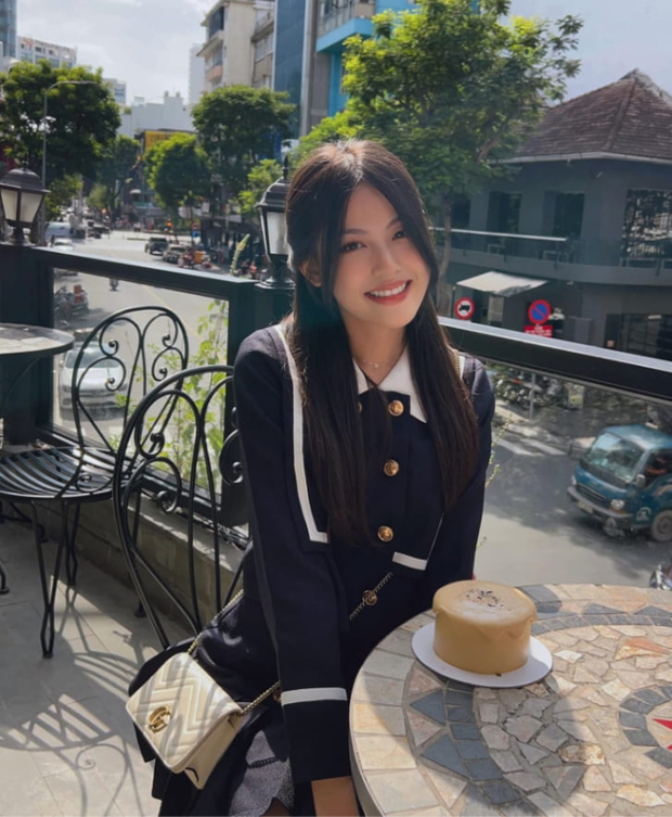 Những Màn Thả Thính của HIEUTHUHAI: Bạn Gái Lộ Tự Tin, Nửa Kia tiết lộ Lời Hứa Khó Cưỡng!