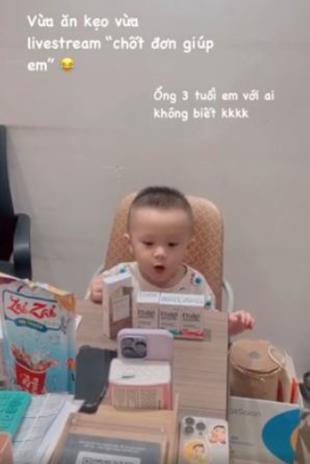 Chuyện tình con trai cầu thủ nổi tiếng và ái nữ cựu chủ tịch Sài Gòn FC: Bất ngờ từ tình yêu nhỏ bé mà đầy ý nghĩa