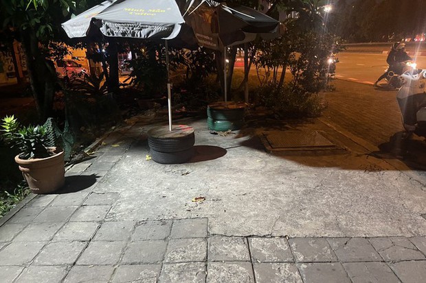 Mâu thuẫn giành khách, hai anh em tài xế xe ôm công nghệ đâm người - Ảnh 1.