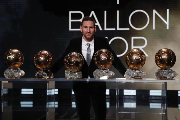 Sau Messi giành Quả bóng vàng, Ronaldo chính thức lên tiếng chỉ trích ban tổ chức đối tác 'không trung thực'