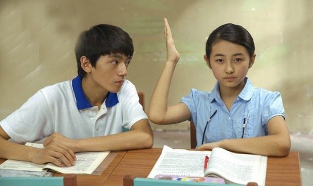 Cú tát đời thực nhìn từ 4 người: 2 người học giỏi còng lưng nơi công sở, người đội sổ có cuộc sống bất ngờ! - Ảnh 1. Cú tát đời thực nhìn từ 4 người: 2 người học giỏi còng lưng nơi công sở, người đội sổ có cuộc sống bất ngờ! - Ảnh 1.