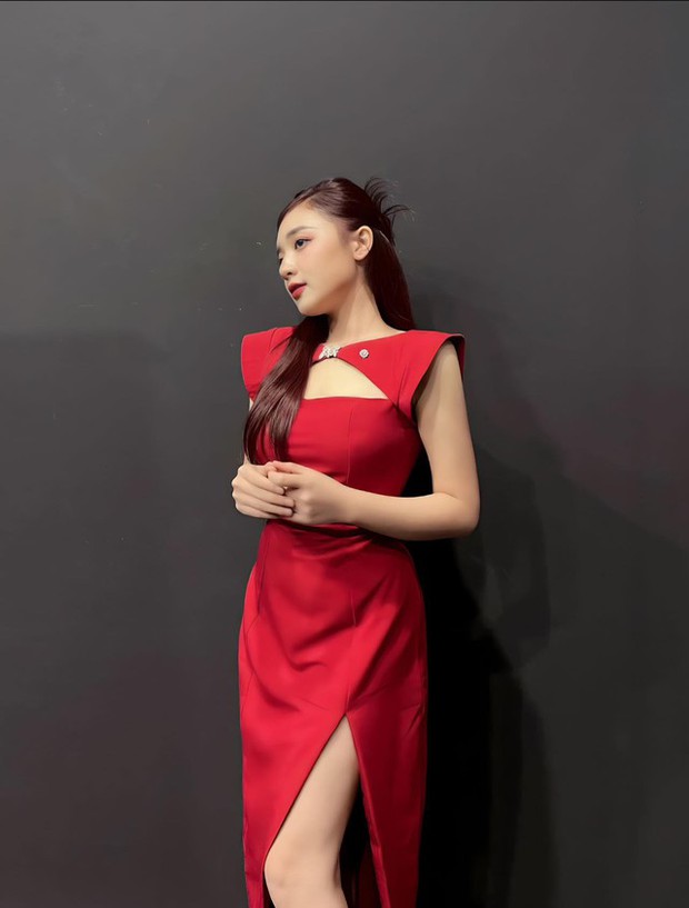 Gái xinh Liên Quân gặp kiếp nạn không ngờ, cộng đồng photoshop tung chiêu troll cực đỉnh