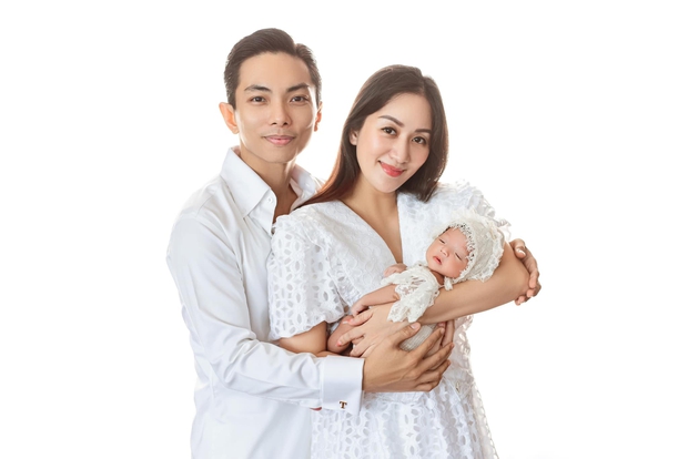 Khánh Thi: Những bí quyết giúp duy trì nhan sắc rạng rỡ bên chồng con!
