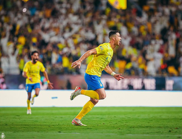 Quả phạt đền đẳng cấp của Ronaldo từ 30m, không ai vượt qua năm 2023