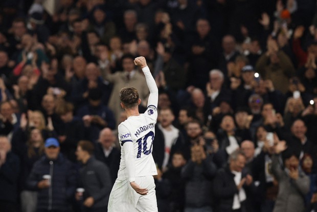 Huyền thoại Son Heung Min làm nóng sân White Hart Lane, Tottenham tụt sạch ánh hào quang tại Ngoại hạng Anh