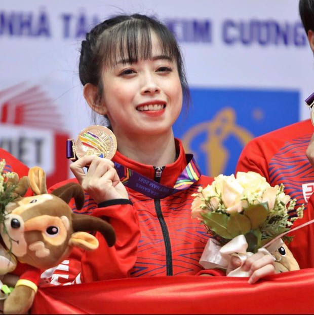 Linh Ngọc Đàm - Ngôi sao sáng giảng dạy võ Taekwondo cho các hot girl