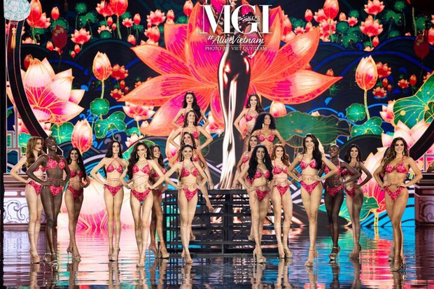 Rực lửa màn trình diễn áo tắm của 20 thí sinh Miss Grand International 2023 - Ảnh 2.