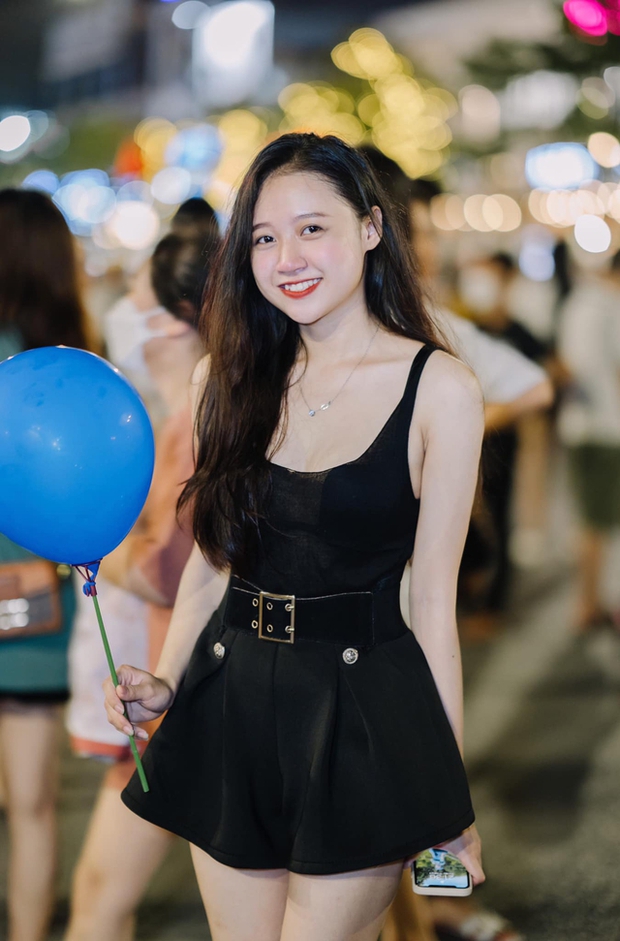 Thủ môn danh tiếng gặp gỡ hotgirl xứ Nghệ, hạ cánh bộ ảnh cưới đẳng cấp dân bóng đá