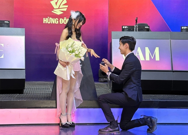 Lộ diện ảnh cưới chưa tiết lộ của Văn Tùng - Mai Dora, chú rể gọi cô dâu là 'vợ bé' gây bất ngờ cho dân tình