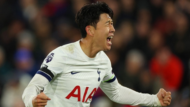 Son Heung Min tỏa sáng, Tottenham vững vàng trên đỉnh Ngoại hạng Anh - Ảnh 6. Son Heung Min tỏa sáng, Tottenham vững vàng trên đỉnh Ngoại hạng Anh - Ảnh 6.