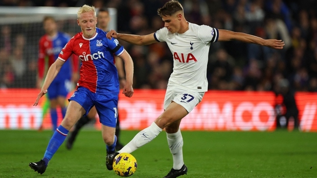 Son Heung Min tỏa sáng, Tottenham vững vàng trên đỉnh Ngoại hạng Anh - Ảnh 3. Son Heung Min tỏa sáng, Tottenham vững vàng trên đỉnh Ngoại hạng Anh - Ảnh 3.